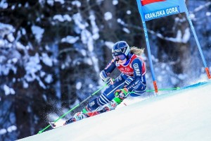 Alice Robinson back on form at Giant Slalom World Cup in Slovenia